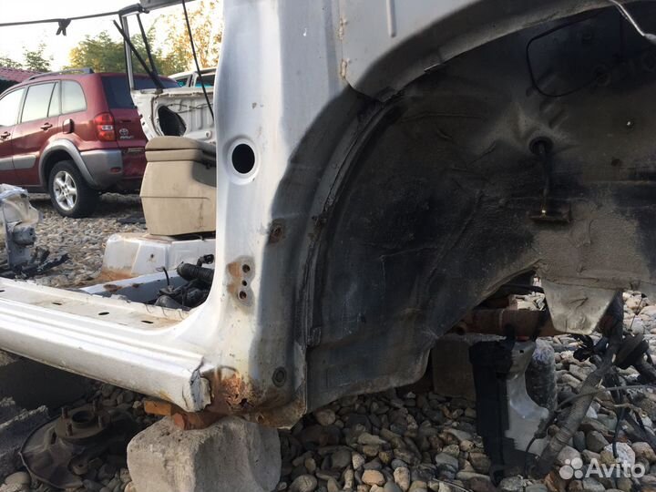 Toyota corolla 120 правая часть кузова стойка бато