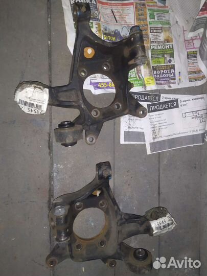 Кулак задний Subaru legacy