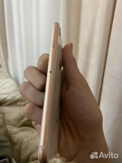 Телефон iPhone 8 64 gb