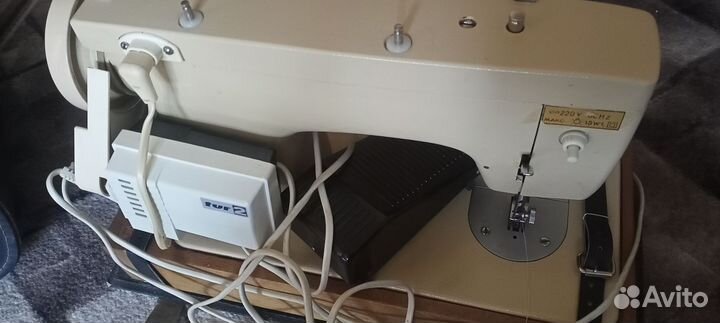 Швейная машина Чайка 132м