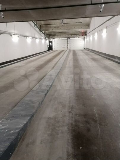 Машиноместо, 14 м²