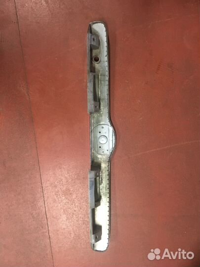 Накладка крышки багажника Mazda Tribute