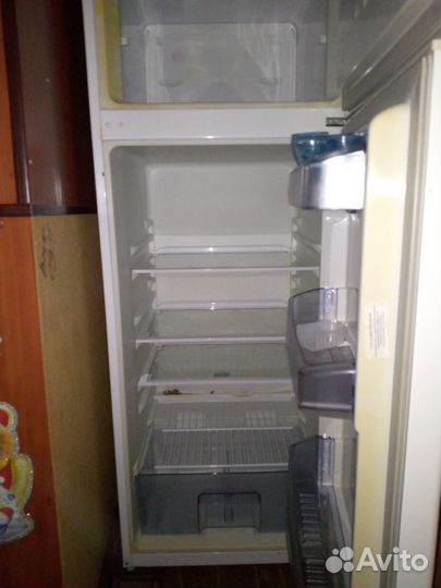 Продаю холодильник