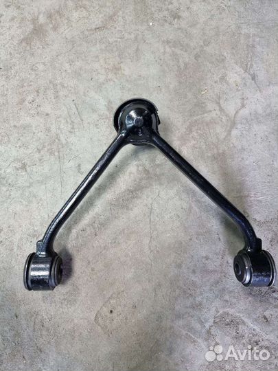 Верхний рычак в сборе на sang Yong fexton 2