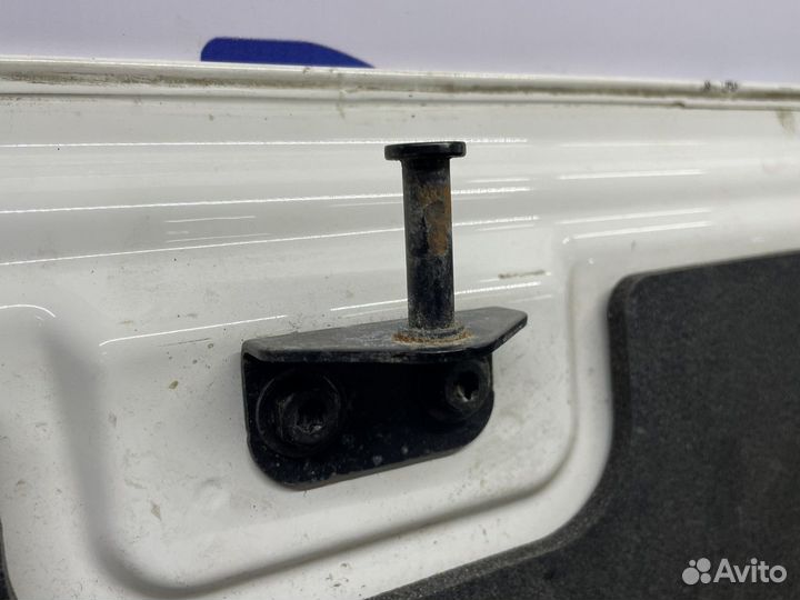 2711883 Крышка инструментального ящика