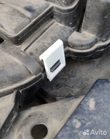 Защелка на воздушный фильтр nissan qashqai j11