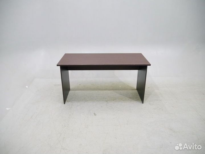 Письменный стол