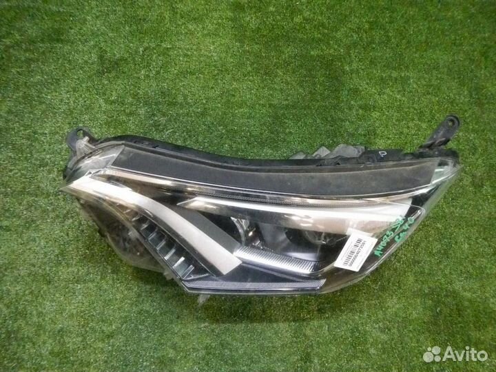 Фара левая Toyota RAV4