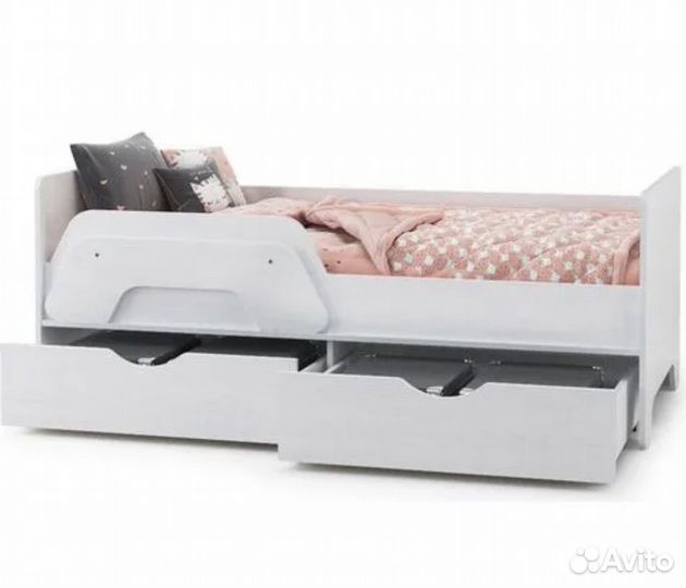 Кровать с ящиками детская