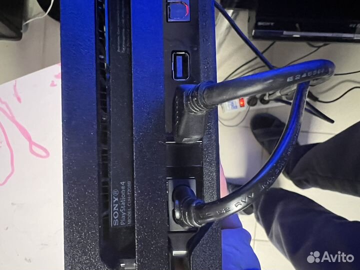 Sony PS4 Pro 1tb 7208