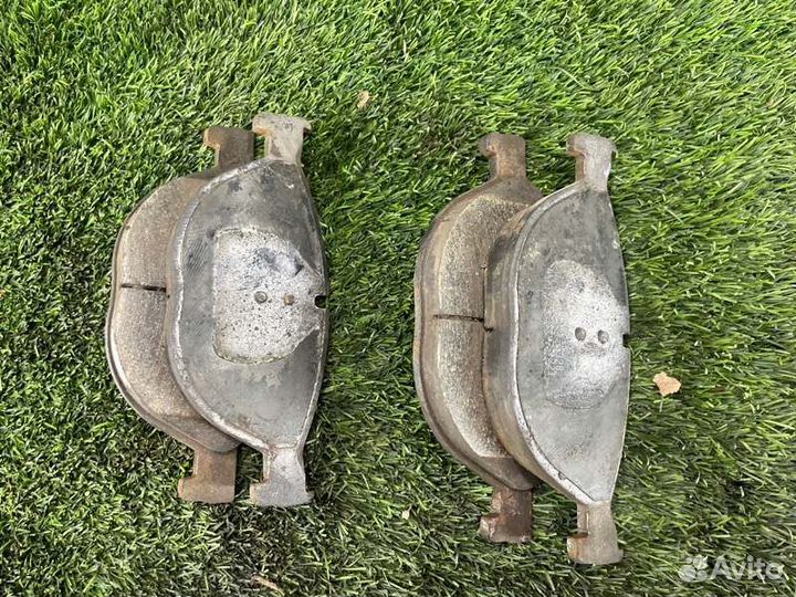 Колодки тормозные передние Bmw 5Gt F07 N57D30 2013