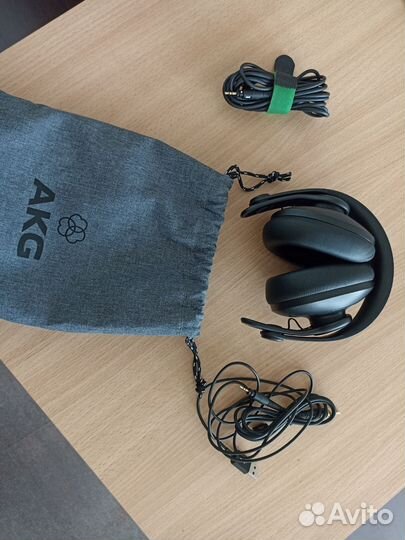 Беспроводные наушники Akg k361-bt