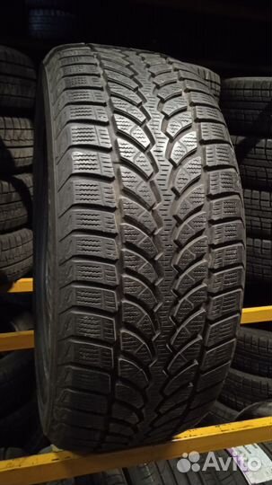 Bridgestone Blizzak LM-80 235/55 R17