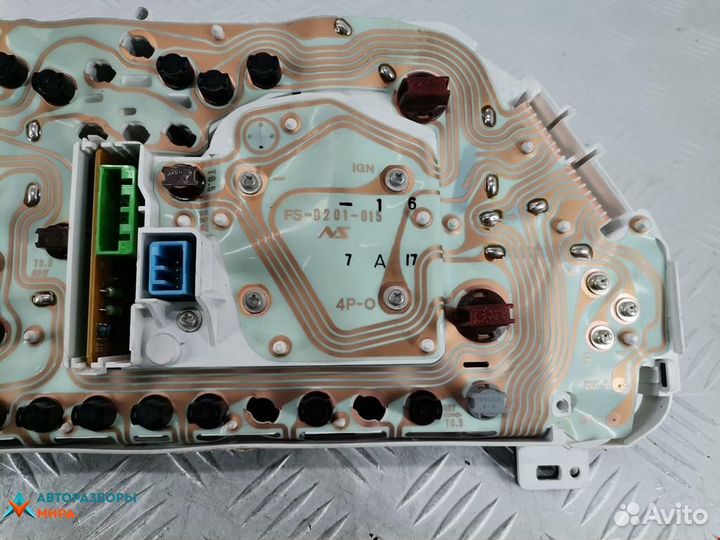 Щиток приборов (приборная панель) Subaru Legacy 2