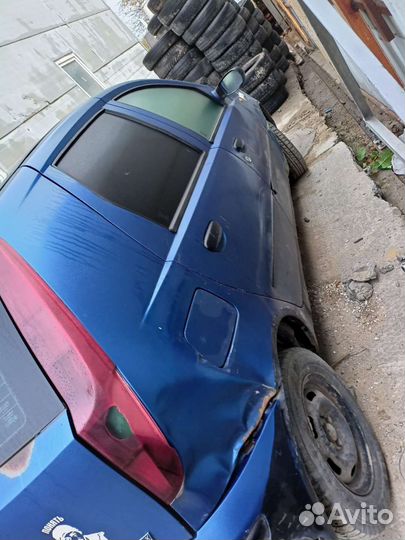 FIAT Punto 1.2 МТ, 2000, битый, 340 000 км