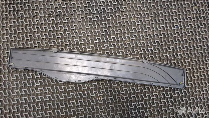 Обшивка моторного отсека Volkswagen Golf 7, 2015