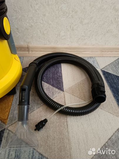 Моющий пылесос Karcher se 4002