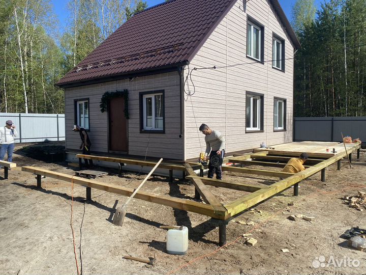 Бригада строителей