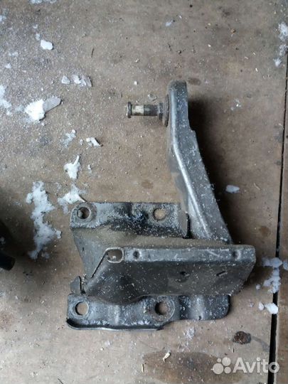 Крепление задней спинки пассат в 3