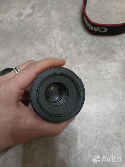 Зеркальный фотоаппарат Canon 800d kit + объективы