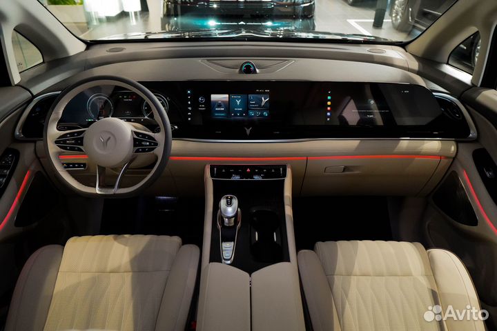 Voyah Dream 1.5 AT, 2024