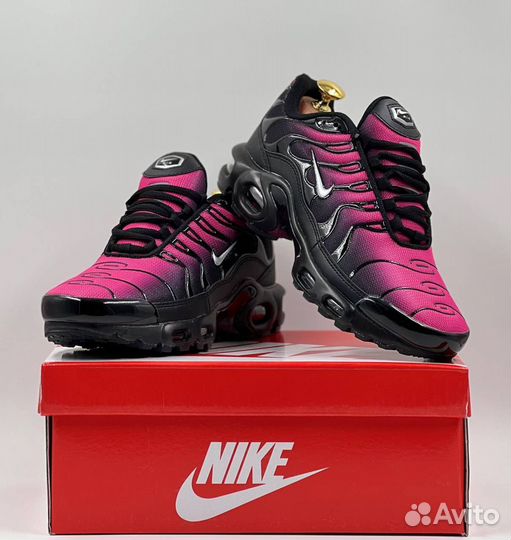 Nike Air Max Plus 'Pink Black Gradient'