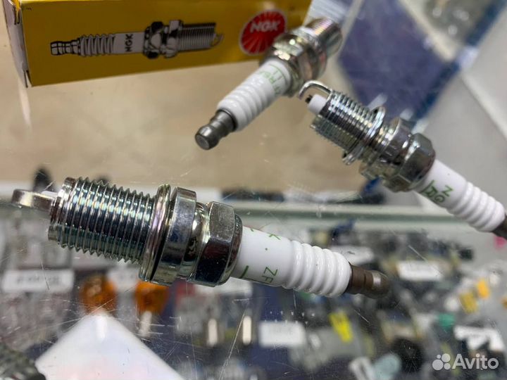 Свеча зажигания Opel Astra H