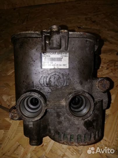 Mercedes Atego 2(Мерседес Атего 2) Кран тормозной