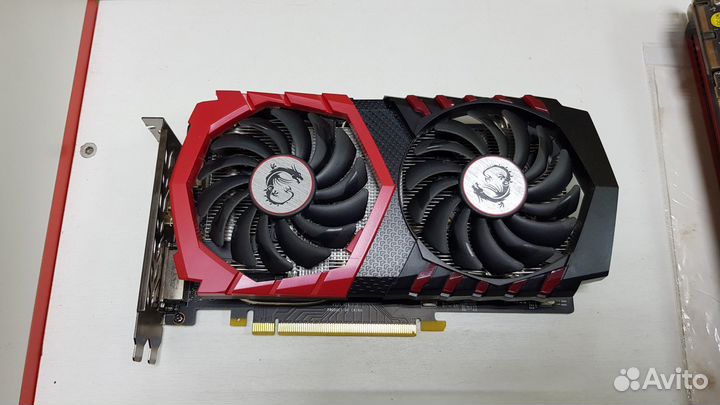 Видеокарта MSI на 4 Gb для компьютера