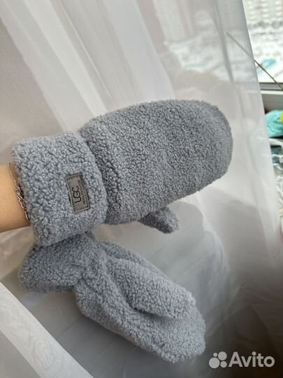 Варежки теплые ugg