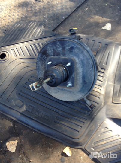 Вакуумный усилитель Рено Сандеро