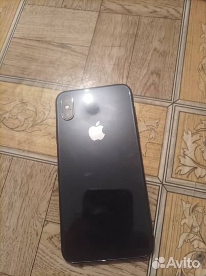 Телефон iPhone 10