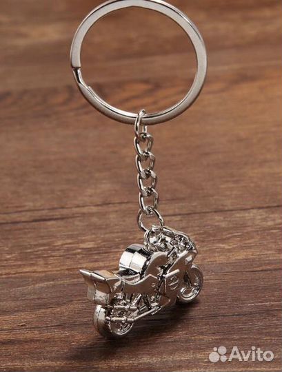 Брелок металлический