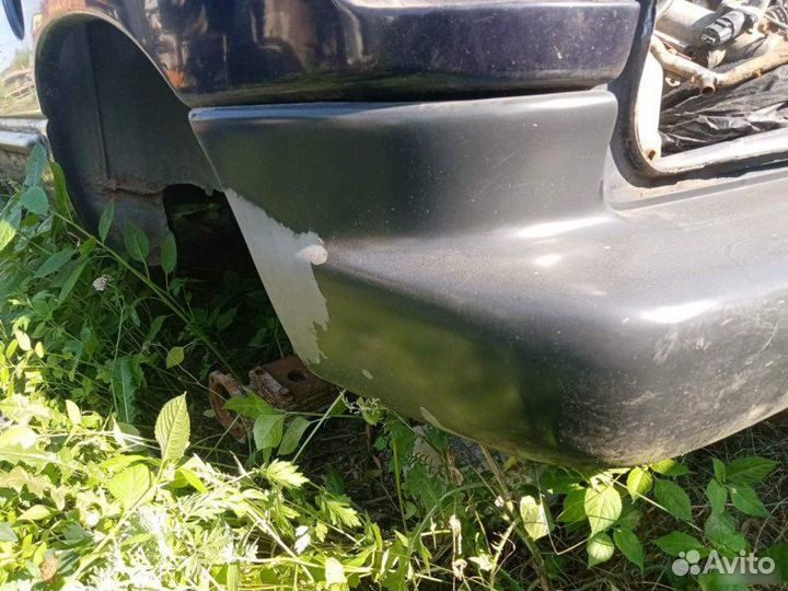 Бампер задний Chrysler Voyager 3 1999