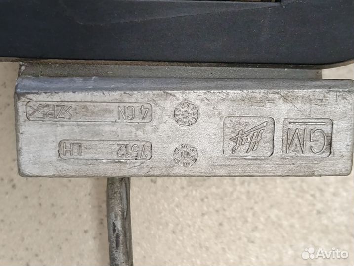 Кронштейн ручки opel Astra J 2010