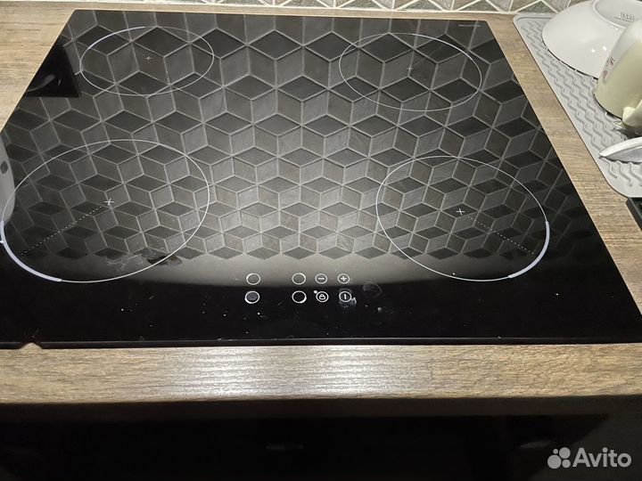 Индукционная варочная панель
