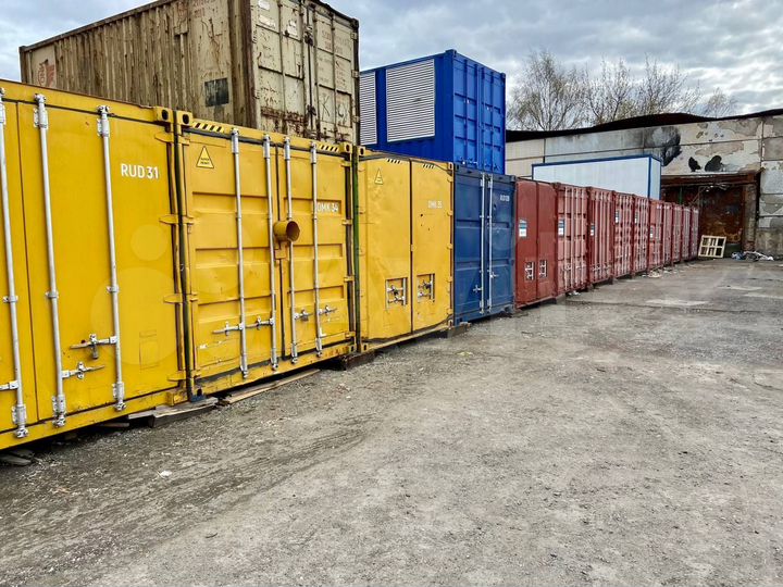Аренда контейнера под склад в москве skladovka. Морской контейнер склад. Контейнер 15 м3. Контейнер 3 тонны. Контейнер складской 15х50х9 см