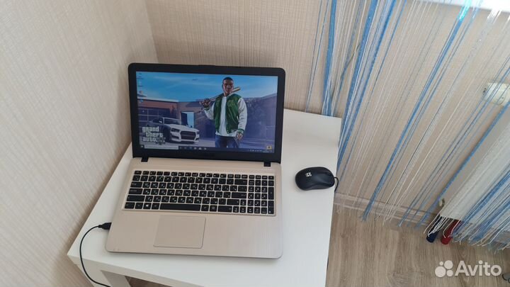 4 ядерный Asus для игр отдыха vidio 2 gb