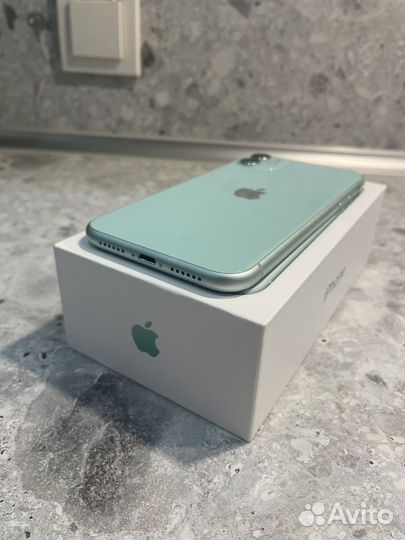 iPhone 11, 64 ГБ