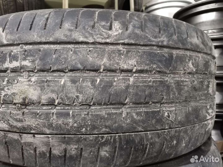 Pirelli P Zero 265/40 R21