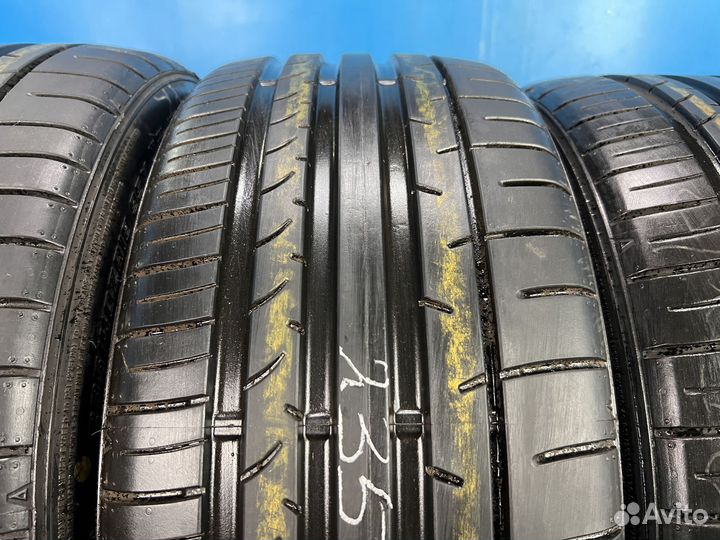 Dunlop SP Sport Maxx 050+ 255/35 R18 и 235/40 R18 95W