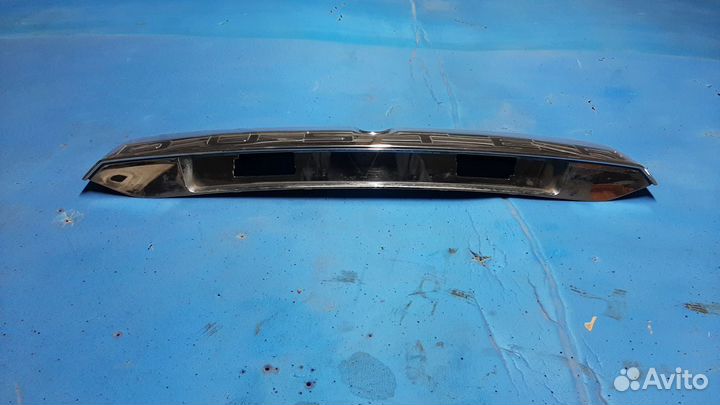 Накладка крышки багажника рено дастер