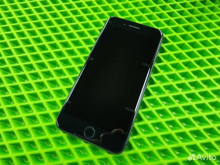 iPhone 8 Plus, 64 ГБ