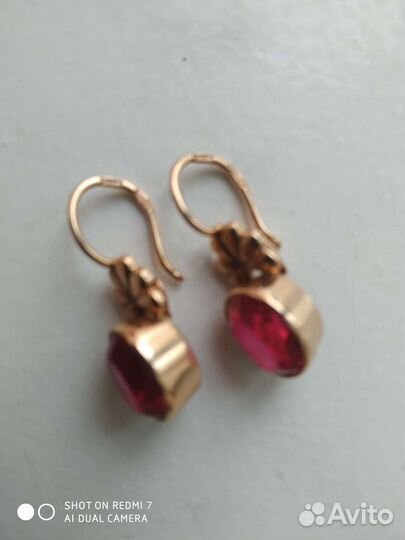 Золотые серьги