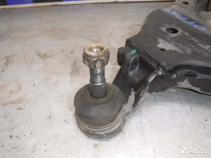 Рычаг нижний передний правый Toyota Lc Prado 120