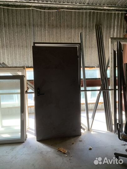 Двери бу входные группы