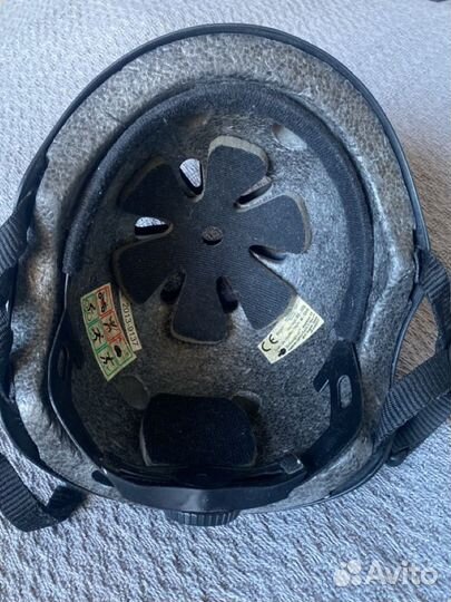 Шлем и наколенники детские