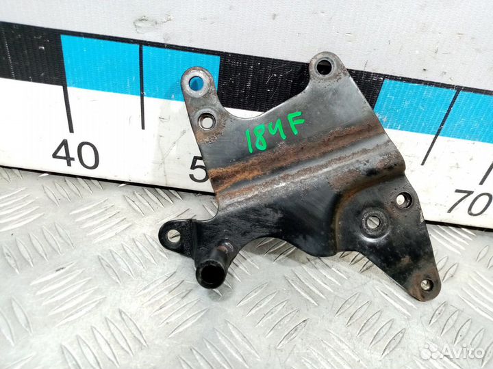 Б/У Кронштейн#001