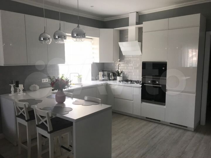 1-к. квартира, 100 м², 2/2 эт.