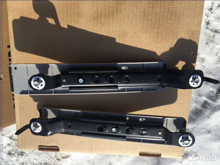 Регулятор высоты ремня безопасности Mazda 6